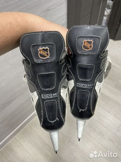 Хоккейные коньки