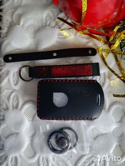 Кожаный чехол для ключей volvo