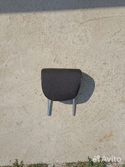 Подголовник на заднее сиденье Нива-Шевроле