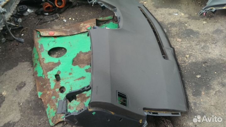 Торпеда центральная на Toyota Corolla 150