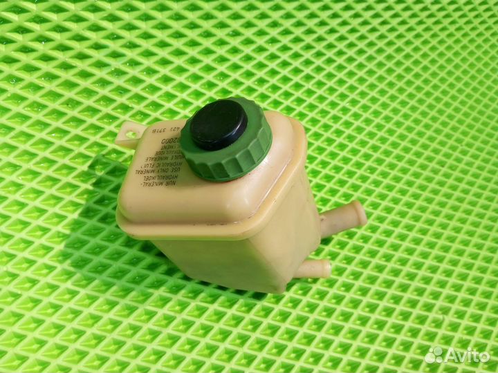 Бачок гур Porsche Cayenne 955