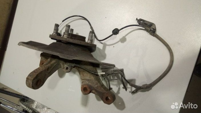 Ступица передняя левая для Mitsubishi Outlander X