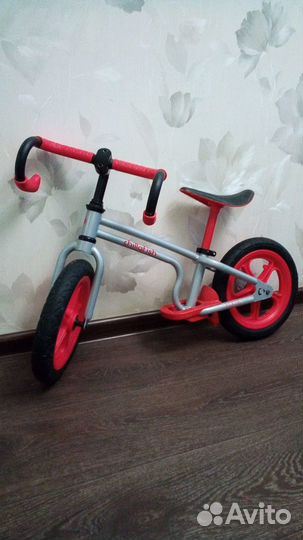 Детский беговел новый