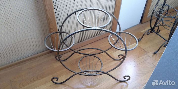 Подставка для цветов