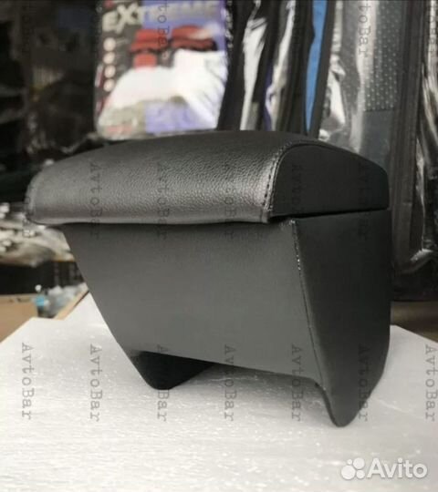 Подлокотник Volkswagen Jetta