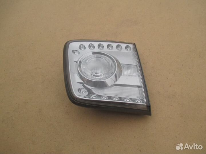 Фонарь задний левый Nissan Patrol Y62