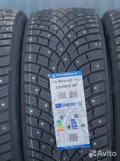 Triangle IcelynX TI501 235/45 R18