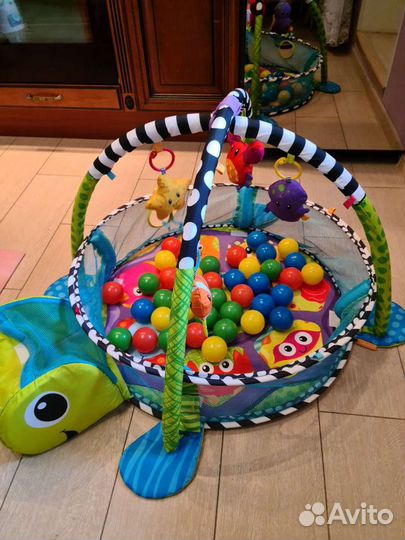 Игровой развивающий коврик