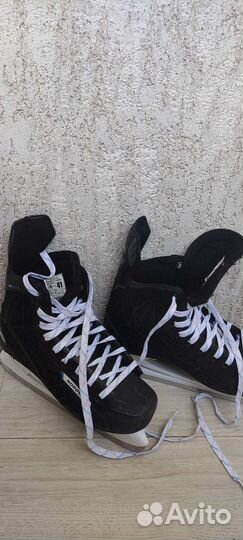 Коньки хоккейные