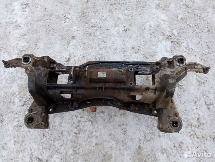 Подрамник Dodge Caravan 3