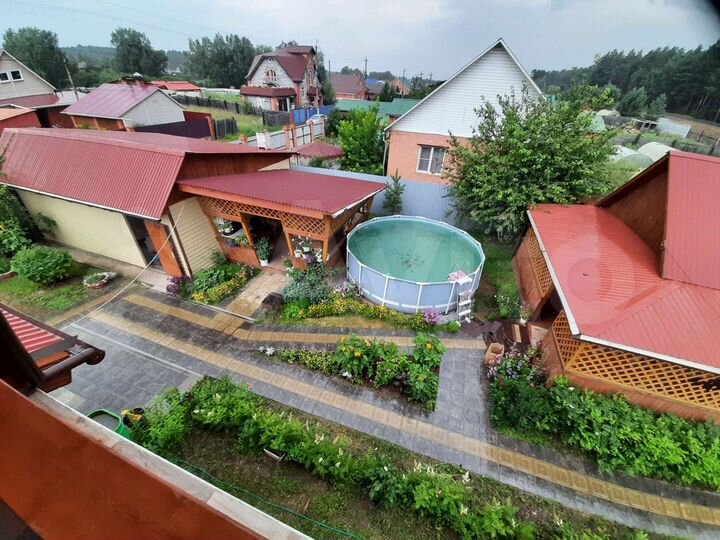 Дом 204 м² на участке 17 сот.