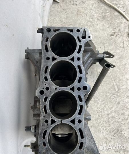 Блок цилиндров Nissan Ga16