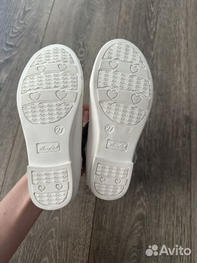 Туфли для девочки праздничные