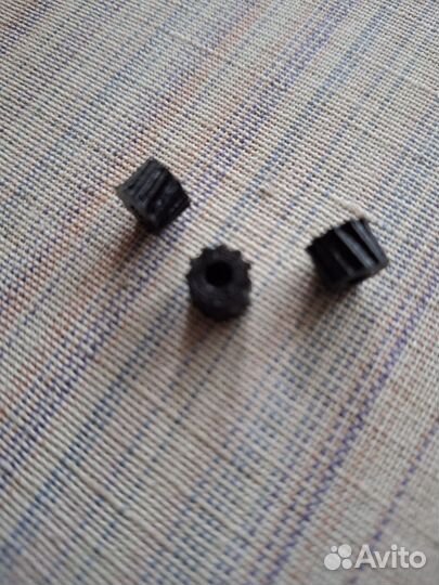 Запчасти, шестерёнки на редуктор,к мойщику окон