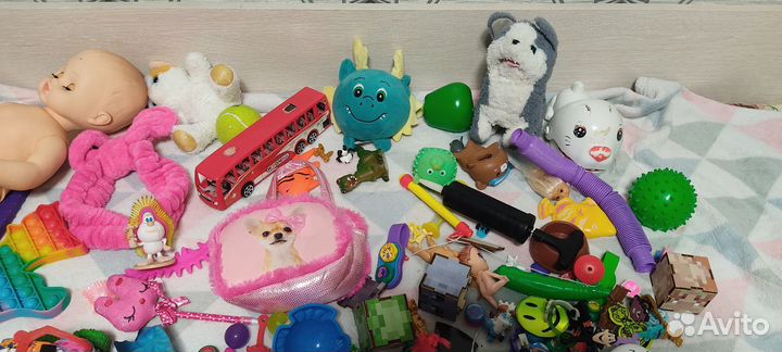 Большой пакет игрушек б.у
