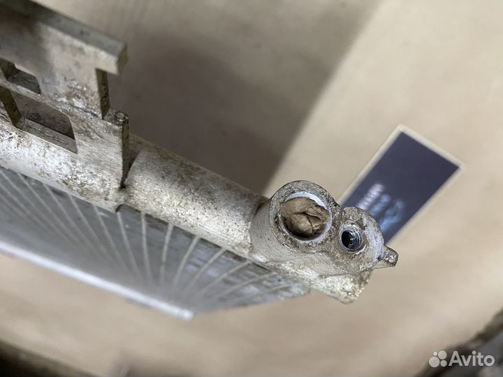 Радиатор кондиционера Nissan almera g15