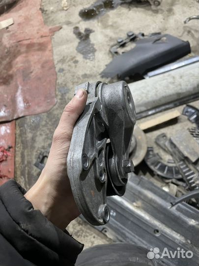 Ролик натяжной volkswagen touareg nf