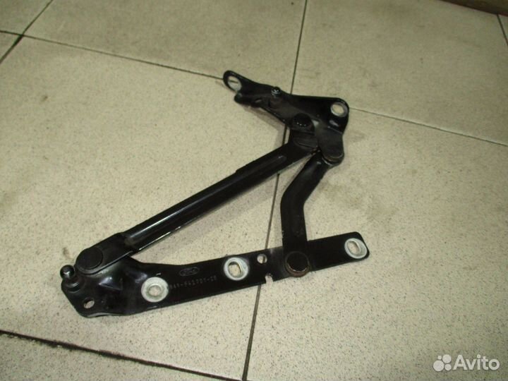 Петля крышки багажника Ford Focus II 2005-2011