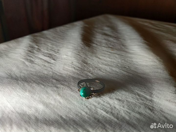 Кольцо с малахитом