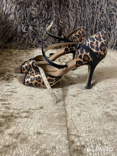 Обувь для бальных танцев 37