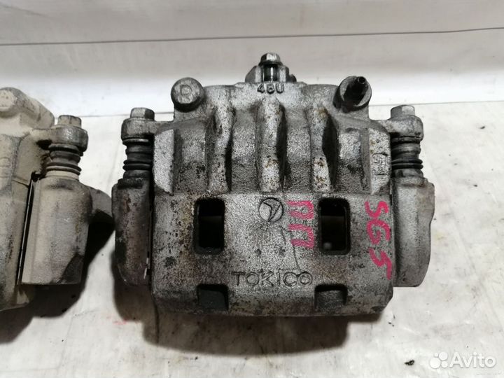 Суппорта передняя Subaru Forester SG