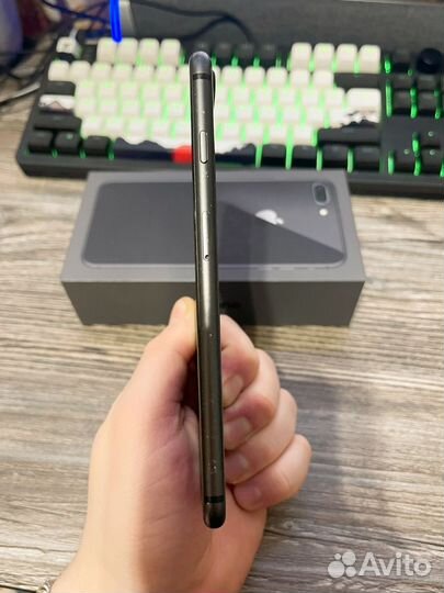 iPhone 8 Plus, 64 ГБ