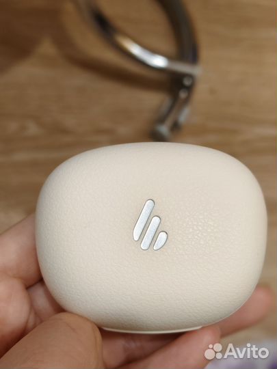Беспроводные наушники edifier tws nb2