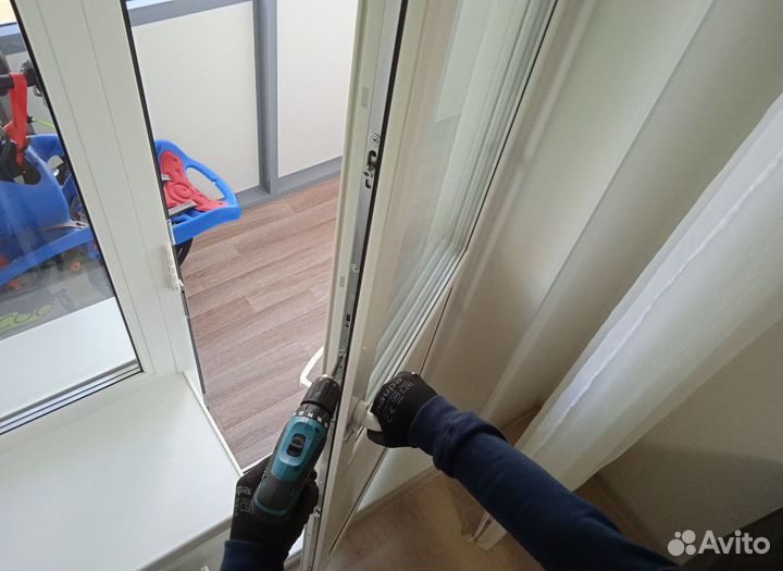 Дверь пластиковая / Дверь пвх под ключ