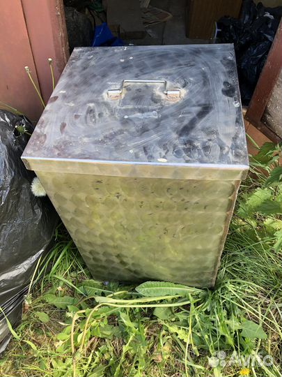 Емкость для воды из нержавейки с крышкой