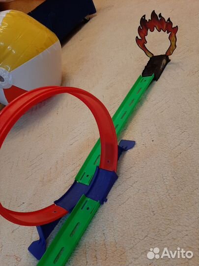 Трек мертвая петля hotwheels