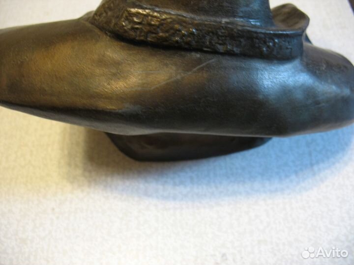 Бюст Есенина