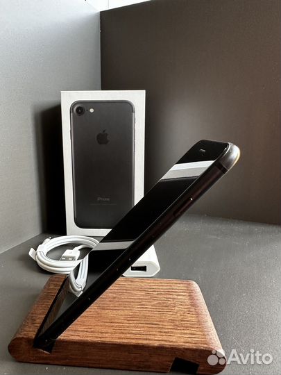 iPhone 7, 32 ГБ