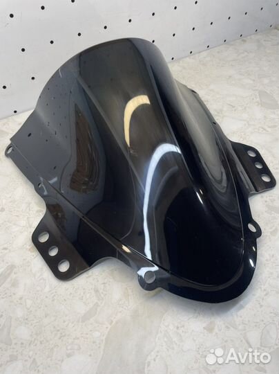 Ветровое стекло Suzuki GSX-R1000 05-6 черное