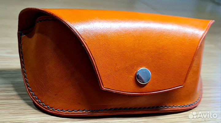Кожаный чехол для очков
