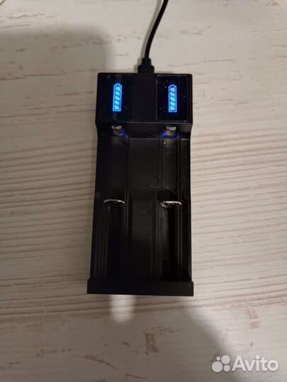 Зарядка для аккумулятора 18650,26650,14500