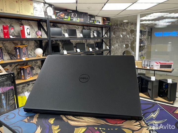 Dell i3-7020U/Radeon 520 2GB/6GB/1000GB/SSD 120GB