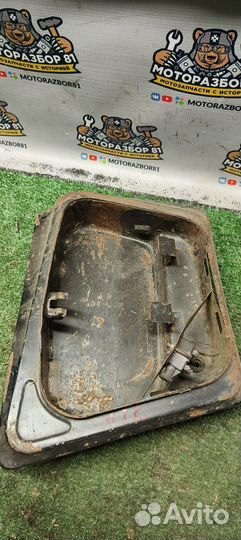 Правый бардачок Иж 5 ранний