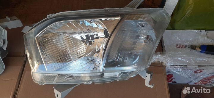 Фара Toyota Probox/ Succeed