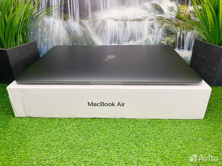 MacBook Air 13 2019 8gb 256gb Отличное состояние