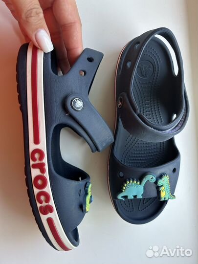 Сандали crocs