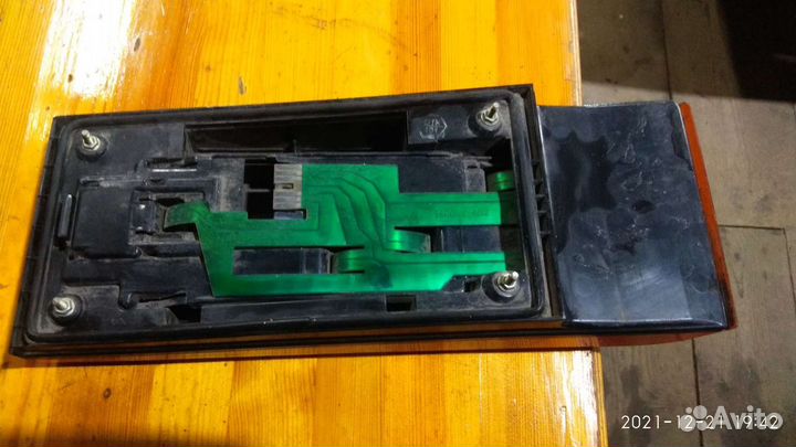 Задний левый фонарь на ваз 2108 и др