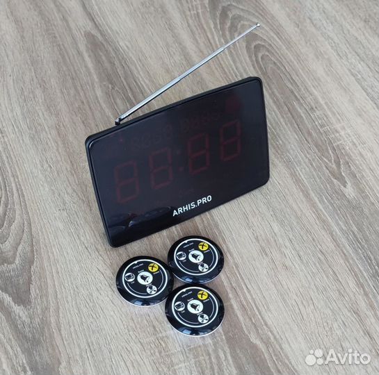 Кнопка вызова официанта для ресторана и табло