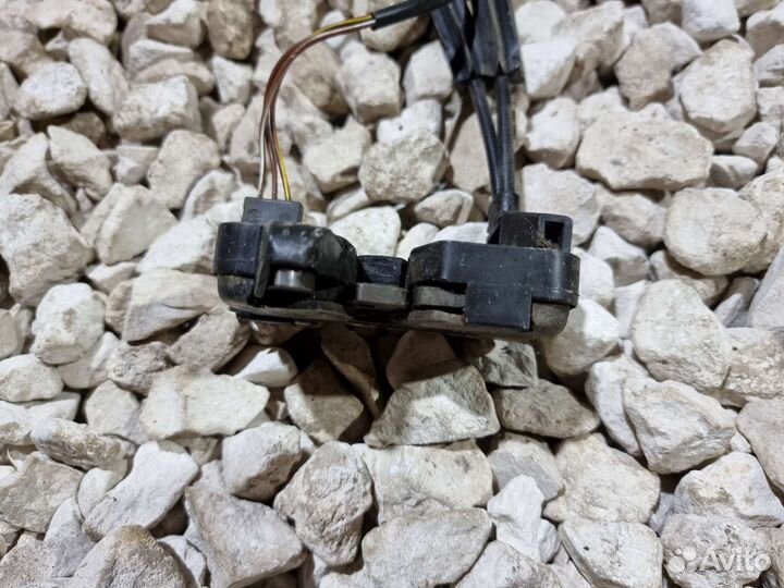 Замок багажника Фьюжн