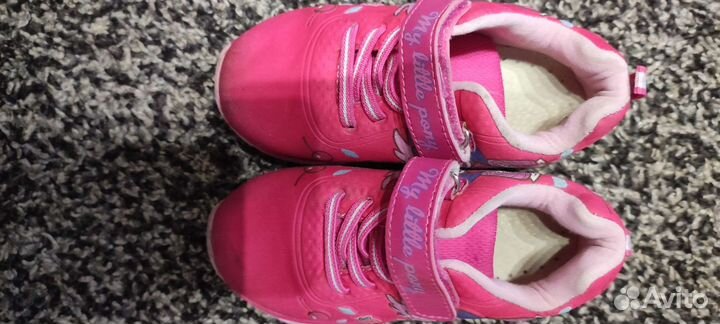 Кроссовки для девочки 25