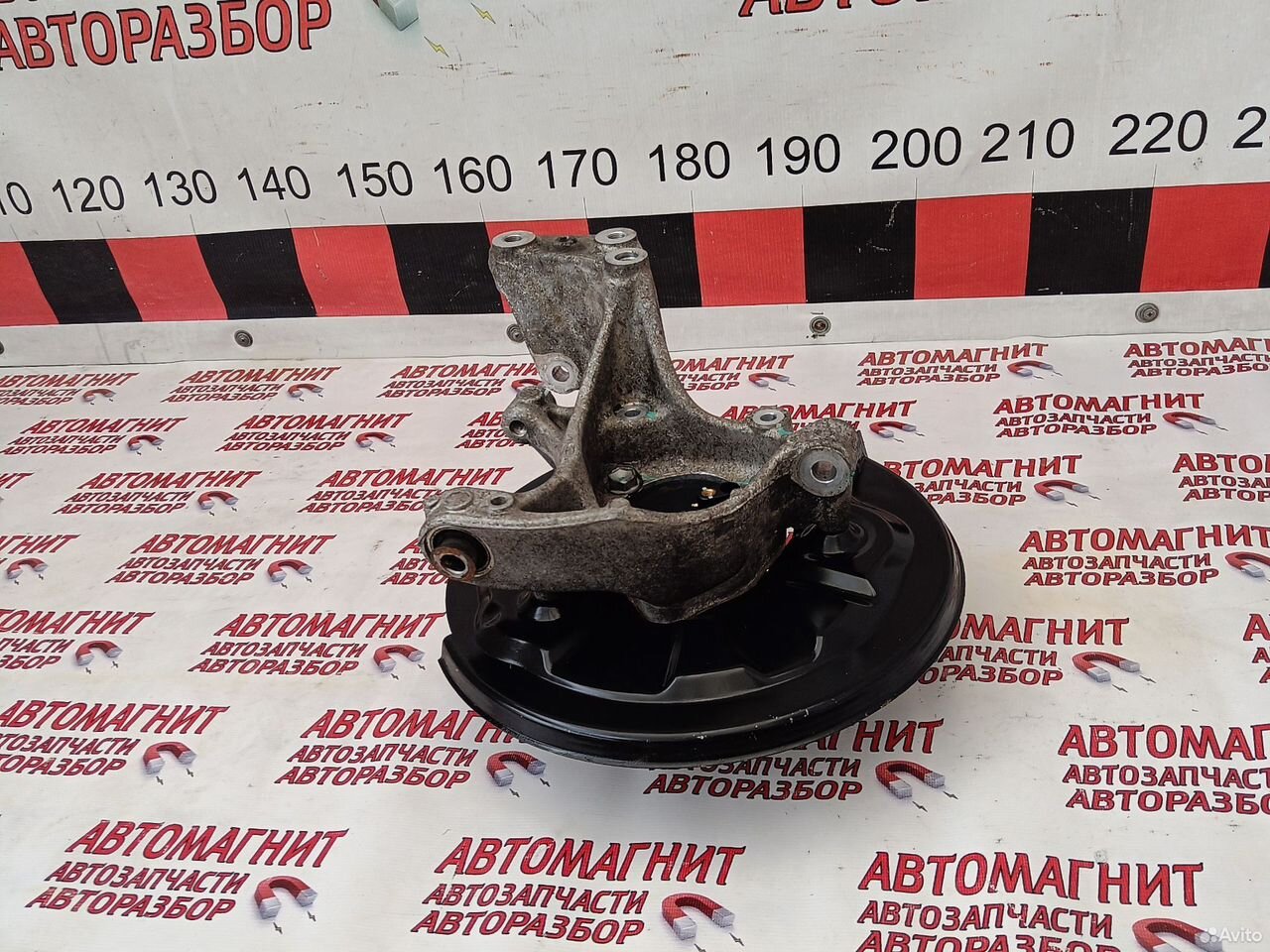 Цапфа задняя правая в сборе Jac J7