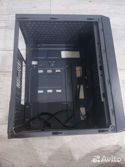 Мелкий компьютерный корпус Ginnzu B180