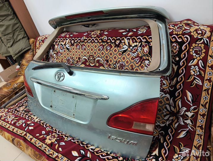 Крышка багажника Тойота Ипсум 21