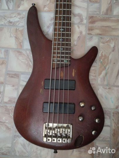 Бас гитара ibanez 5 струн
