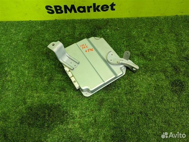 Блок управления рулевой рейкой Toyota Land Cruiser