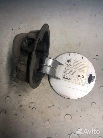 Крышка лючка бензобака 3B9809857